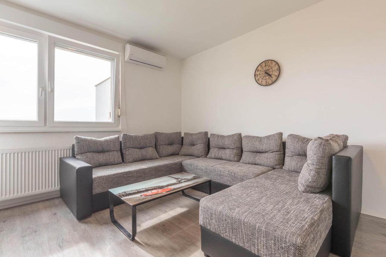 Cosy Apartment Hugo Osijek Exterior photo