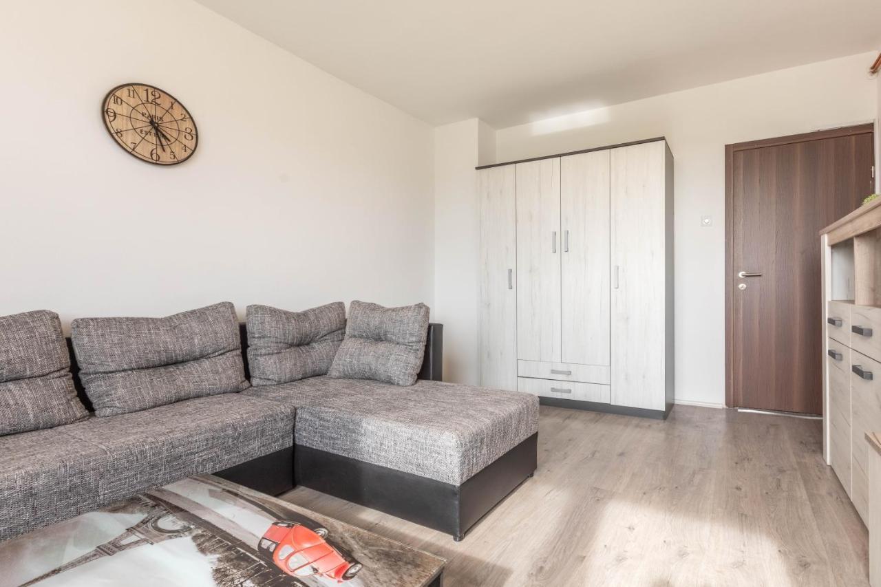 Cosy Apartment Hugo Osijek Exterior photo